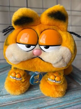 Vintage 1980’s Garfield In Pajamas & Slippers Rare Collectible With Dakin Tag